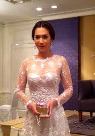 เมย์ เฟื่อง....