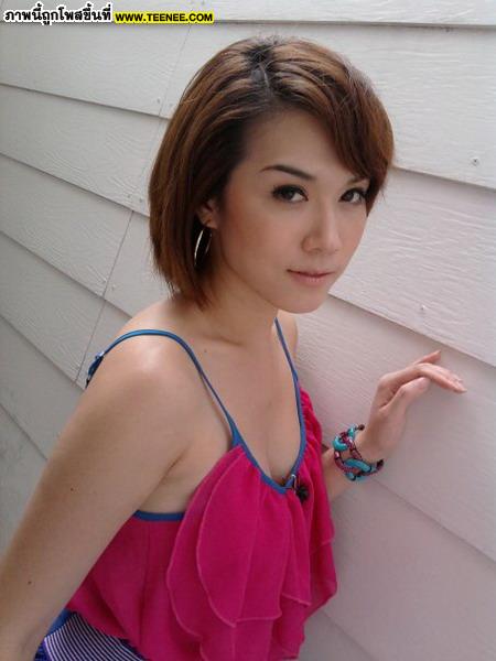 เมย์ เฟื่อง....