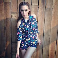 เมย์ เฟื่อง....