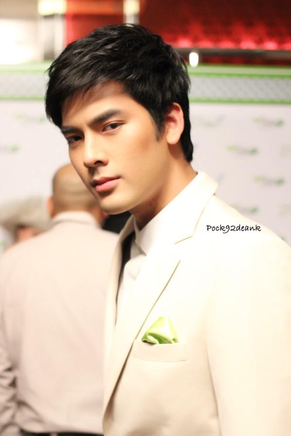 บอม-เบลล่า  @งานAIS 3G smartphone society