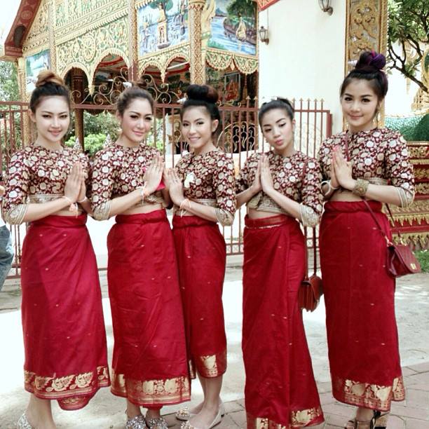 สาวอาร์สยามไปทำบุญที่ลาว มีคัยบ้างจำได้มั้ย