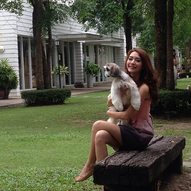 มิว นิษฐา สวย ขาว ตัวเล็ก