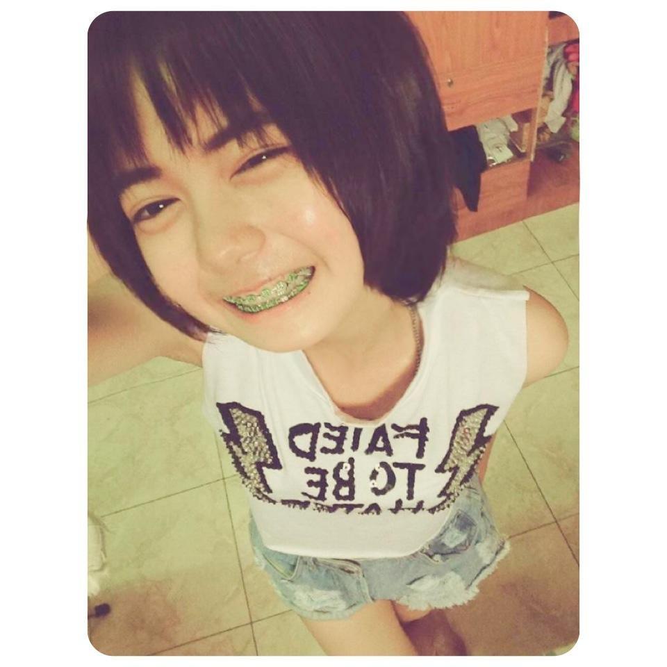 น้องเอื้อย สาวน้อยที่มียอดผู้ติดตาม facebook เหยียบเเสน!