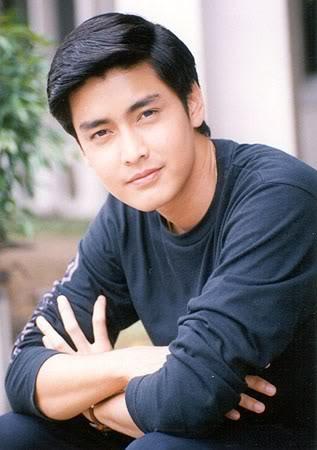 เวทีประกวด หนุ่มน้อย สาวน้อย บ่อผุดของเหล่าซุปตา??
