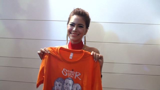 เหล่าดาราร่วมใจช่วยขายเสื้อ รายได้มอบให้มูลนิธิสวัสดิการนักแสดงอาวุโสโดยไม่หักค่าใช้จ่าย