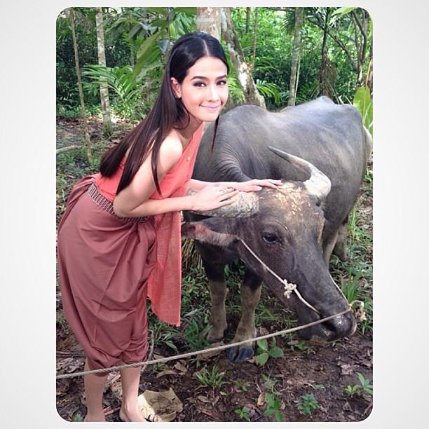 จัดเต็มเบื้องหลังเรือนกาหลง ละครที่หลอนที่สุดเเห่งปี