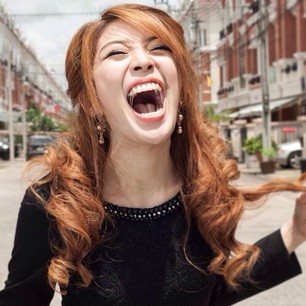 หญิงแย้ สวย รั่ว ฮา คือสโลแกนเธอ