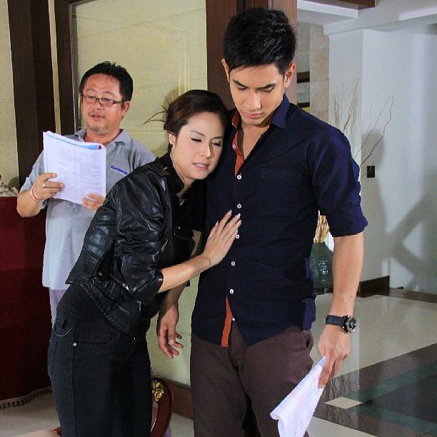 อัพเดตภาพ "อ๋อม-ขวัญ" ณ กองละครเจ้าสาวสลาตัน เห็นแล้วฟินเวอร์