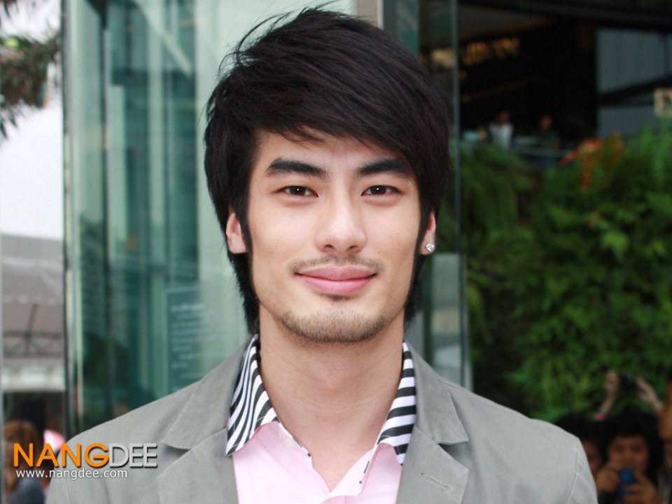 ดาราชายในฝันของใครหลายคน 9