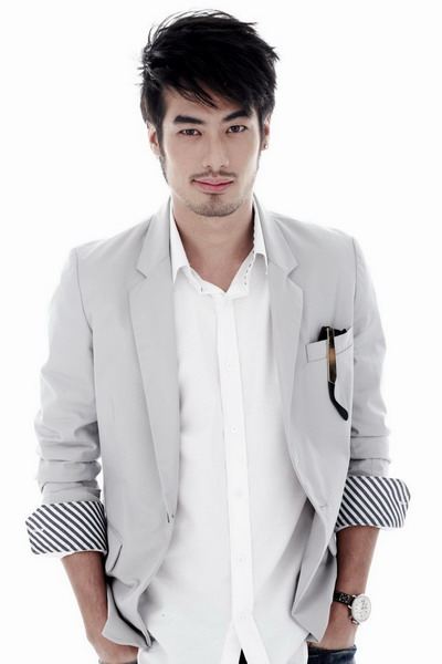 ดาราชายในฝันของใครหลายคน 9