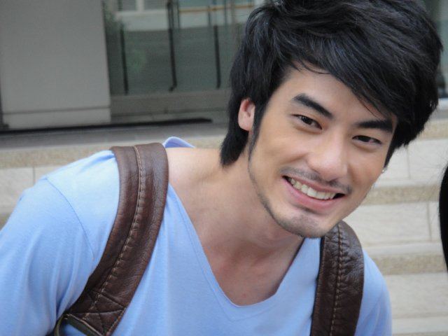 ดาราชายในฝันของใครหลายคน 9