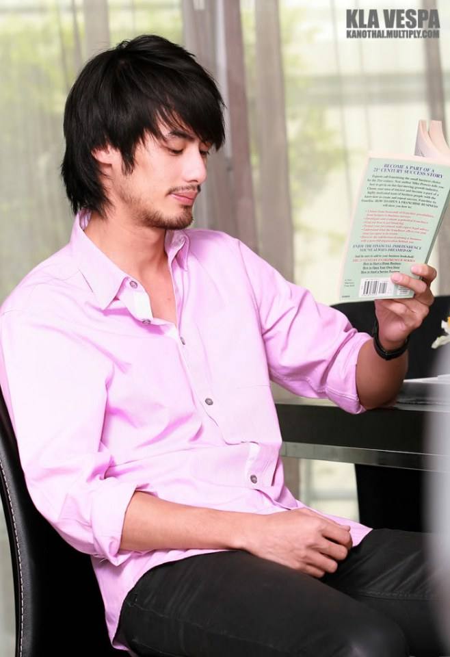 ดาราชายในฝันของใครหลายคน 9
