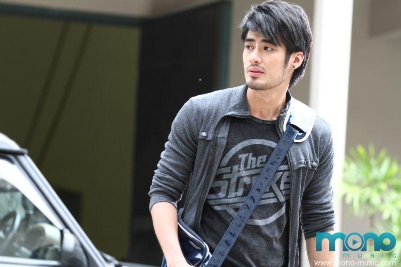 ดาราชายในฝันของใครหลายคน 9