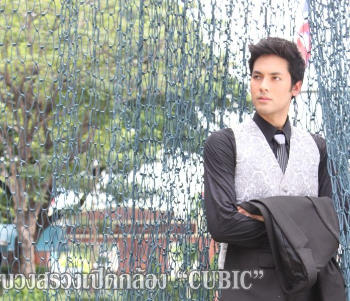 บอม ธนิน  หลินหลานเซ่อ   หล่อแมนแฮนซั่ม!!