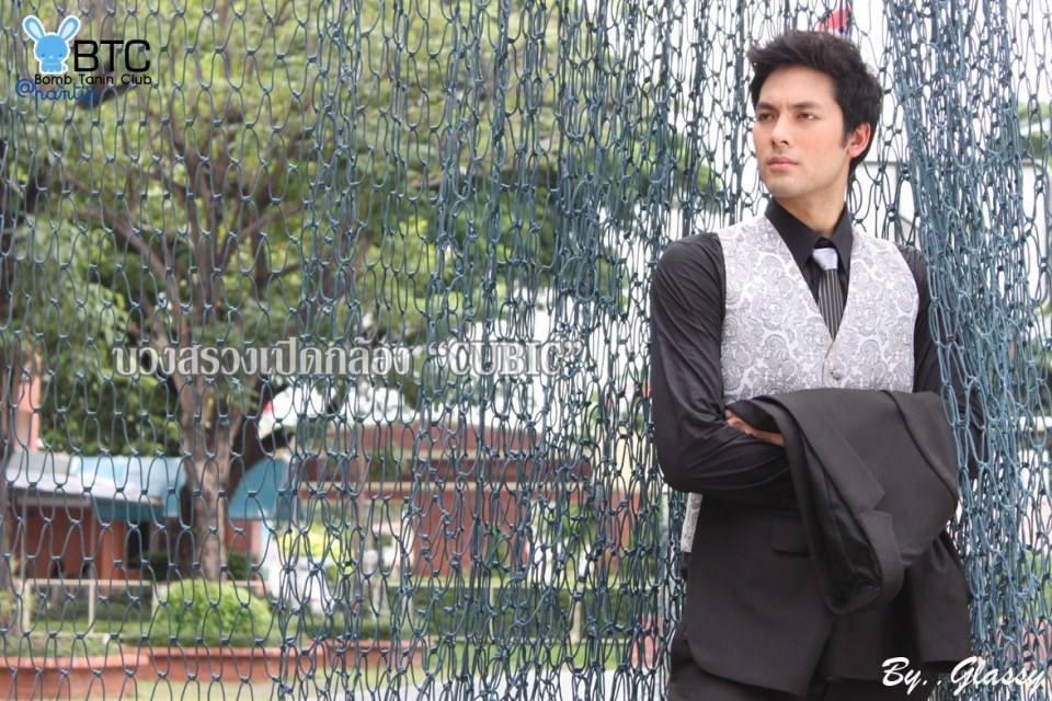 บอม ธนิน  หลินหลานเซ่อ   หล่อแมนแฮนซั่ม!!