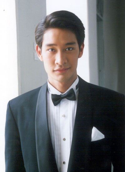 ดาราชายในฝันของใครหลายคน 16