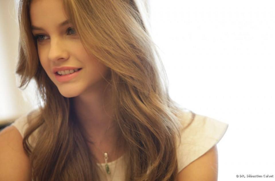 ใบหน้าอันสวยเก๋ของ Barbara Palvin
