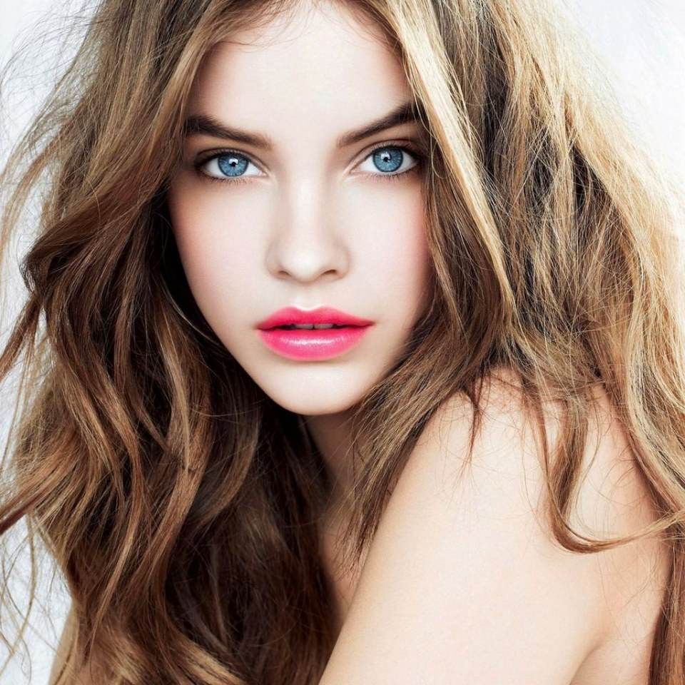 ใบหน้าอันสวยเก๋ของ Barbara Palvin