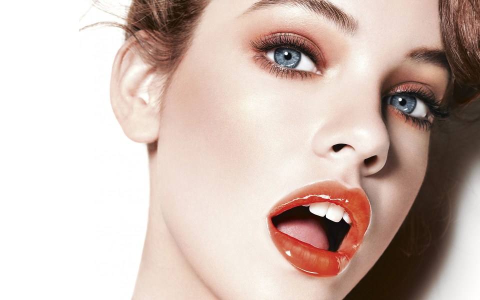 ใบหน้าอันสวยเก๋ของ Barbara Palvin