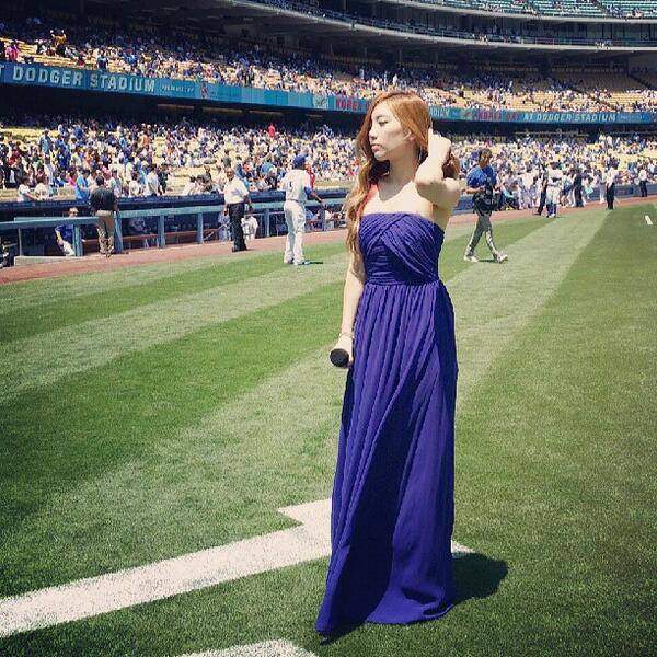 แทยอน+ทิฟฟานี่ ที่ Dodger stadium  @ America
