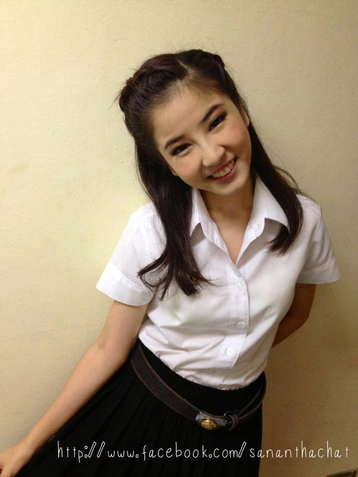 ฝน ศนันธฉัตร หรือ ดาว ฮอร์โมนส์ วัยว้าวุ่น