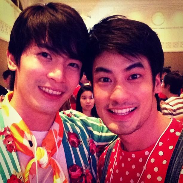 ส่งท้ายจัดเต็มให้หายคิดถึง กับงานเลี้ยงของเหล่าดารา..."ปาร์ตี้ลายจุด 43 ปีช่อง 3" (ภาค 1)