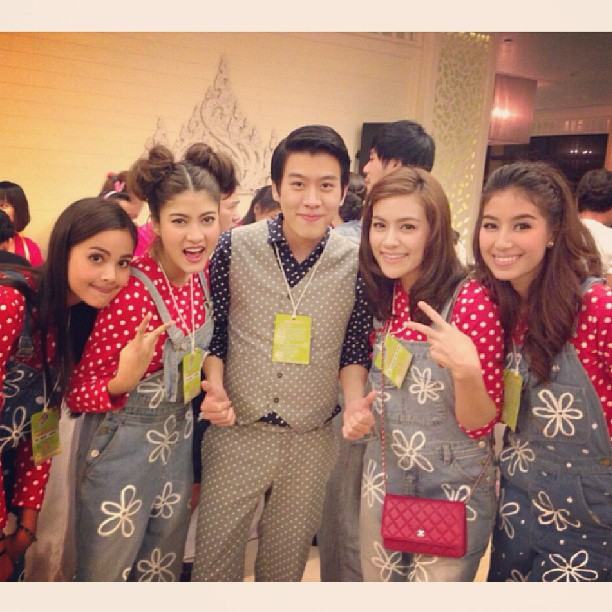 ส่งท้ายจัดเต็มให้หายคิดถึง กับงานเลี้ยงของเหล่าดารา..."ปาร์ตี้ลายจุด 43 ปีช่อง 3" (ภาค 1)