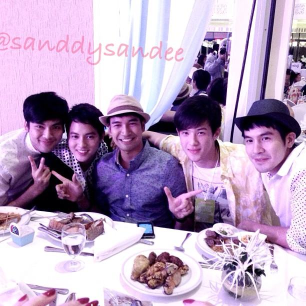 ส่งท้ายจัดเต็มให้หายคิดถึง กับงานเลี้ยงของเหล่าดารา..."ปาร์ตี้ลายจุด 43 ปีช่อง 3" (ภาค 1)