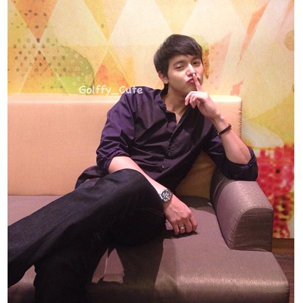 เจมส์ จิ ให้ท่า