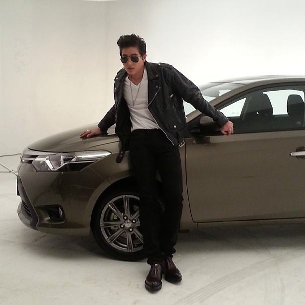 เจมส์ จิ ให้ท่า