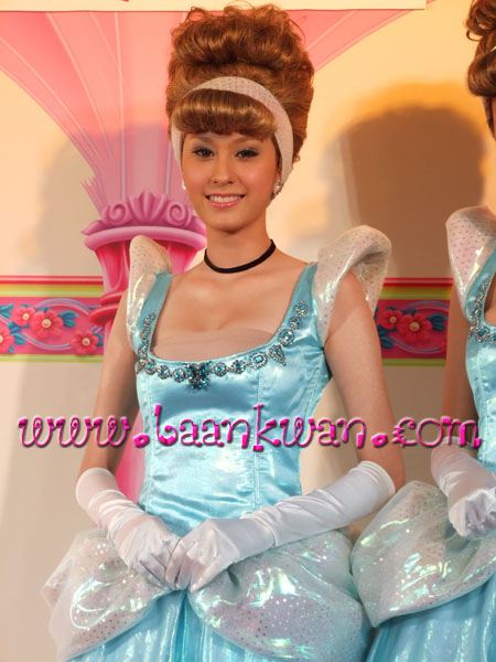 Princess Cinderella - Kwan Usamanee