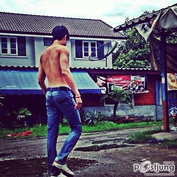 ป๊อป พิชฌพัฒน์(ต่อ แรงเงา)โชว์ซิกแพคสุดซิ๊ดด!! กล้ามเป็นมัดๆ
