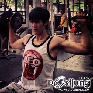 ป๊อป พิชฌพัฒน์(ต่อ แรงเงา)โชว์ซิกแพคสุดซิ๊ดด!! กล้ามเป็นมัดๆ