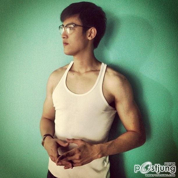 ป๊อป พิชฌพัฒน์(ต่อ แรงเงา)โชว์ซิกแพคสุดซิ๊ดด!! กล้ามเป็นมัดๆ