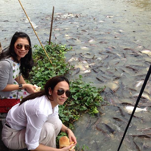 พี่อั้ม พัชราภา ทำบุญเนื่องในวันคล้ายวันเกิด คุณพ่อ สวย หน้าเด็ก น่ารักมากก