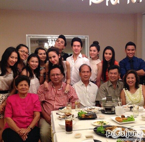 รวมภาพต่างๆ ของนางเอก ซุปเปอร์สตาร์ เบอร์หนึ่งของเมืองไทย อั้ม พัชราภา ในวันเกิดคุณพ่อของอั้ม