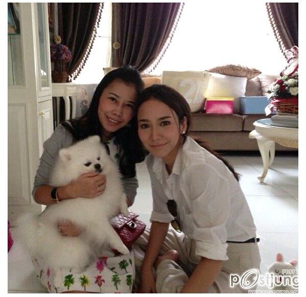 รวมภาพต่างๆ ของนางเอก ซุปเปอร์สตาร์ เบอร์หนึ่งของเมืองไทย อั้ม พัชราภา ในวันเกิดคุณพ่อของอั้ม