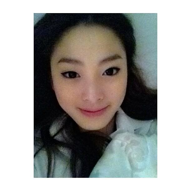 เอ๋อ สาวสวยหน้าใสรั้วศิลปากร