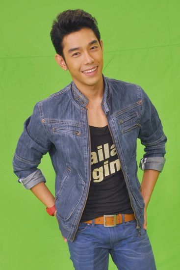 ดาราชายในฝันของใครหลายคน 27