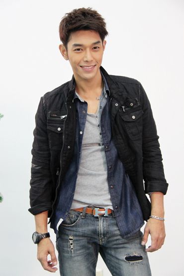ดาราชายในฝันของใครหลายคน 27