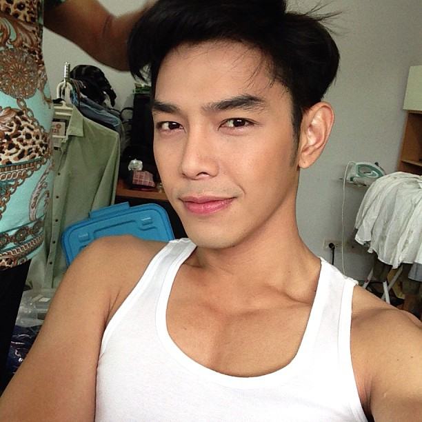 ดาราชายในฝันของใครหลายคน 27