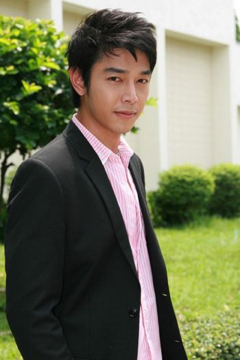 ดาราชายในฝันของใครหลายคน 27