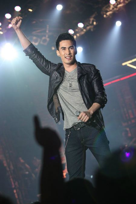 ดาราชายในฝันของใครหลายคน 31