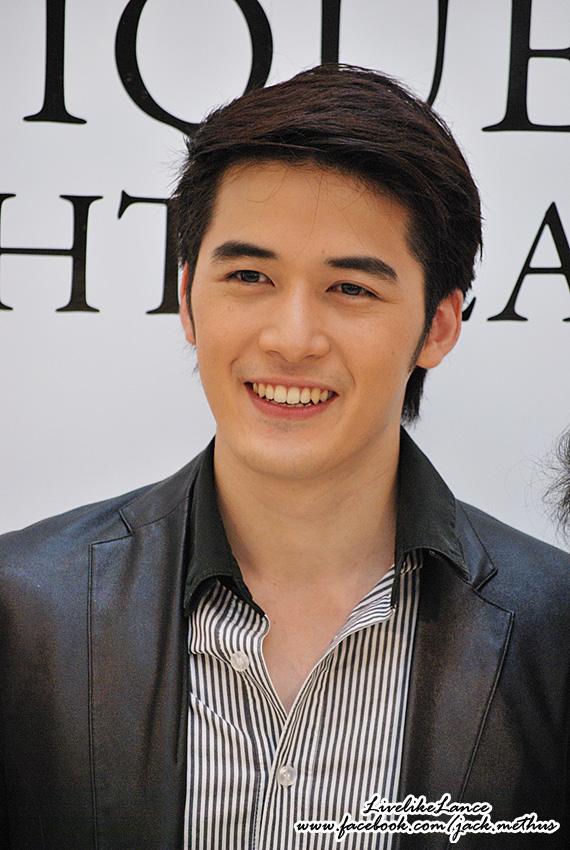 ดาราชายในฝันของใครหลายคน 33
