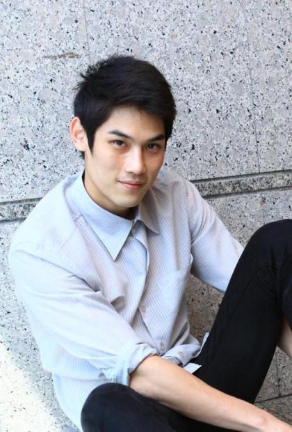 ดาราชายในฝันของใครหลายคน 34