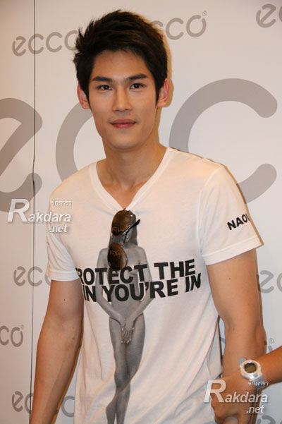 ดาราชายในฝันของใครหลายคน 34