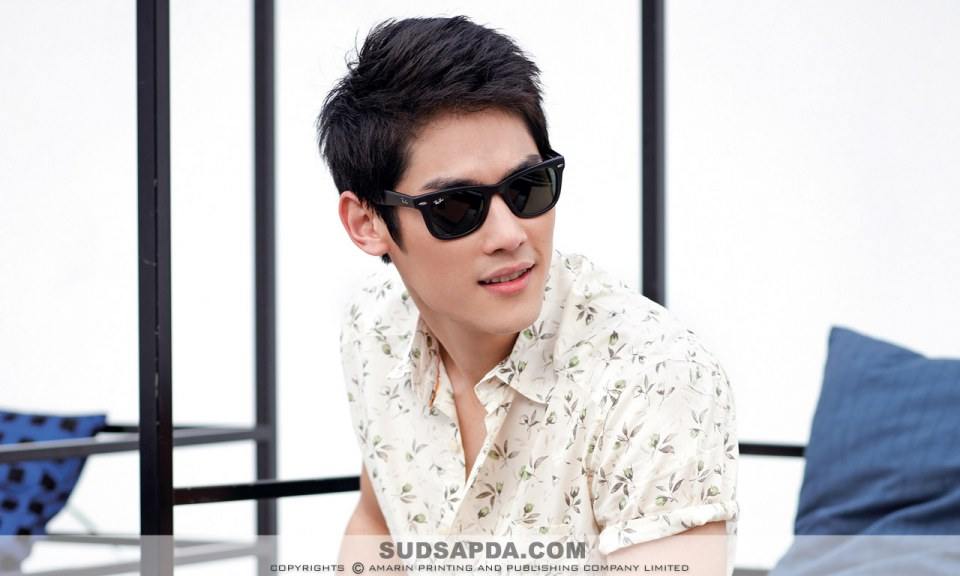 ดาราชายในฝันของใครหลายคน 34