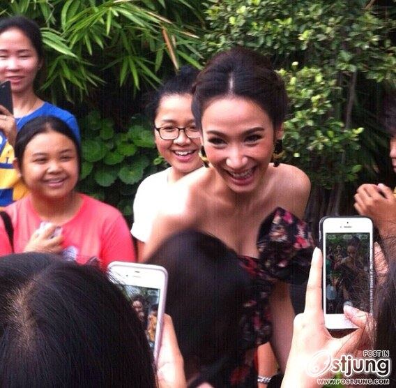 รวมภาพ นางเอกซุปเปอร์สตาร์ นางพญาผู้เลอค่า ดาวค้างฟ้า อันดับหนึ่งของเมืองไทย อั้ม พัชราภา ไชยเชื้อ