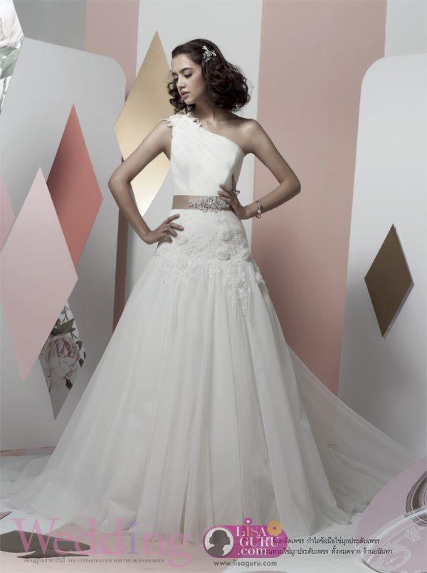 ซาร่า เล็กจ์ @ Wedding Magazine August 2013