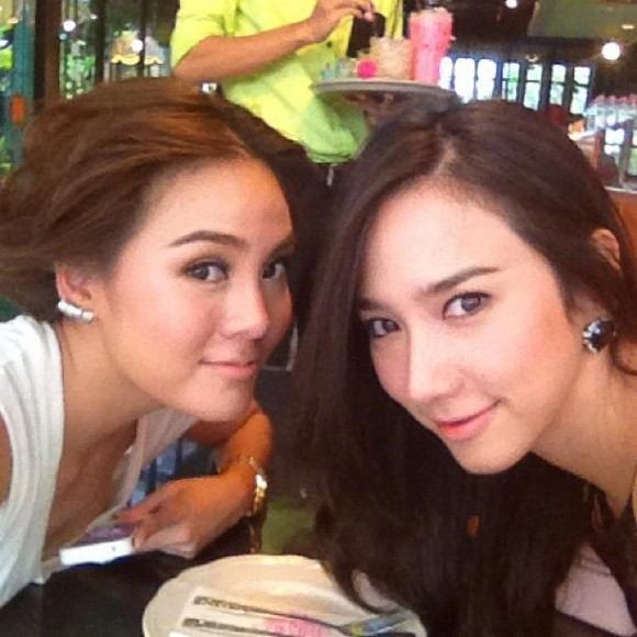 ซุปตาร์เบอร์ 1 ของสยามประเทศ อั้ม พัชราภา   ปะทะ เจนี่ เทียนโพธิ์สุวรรณ
